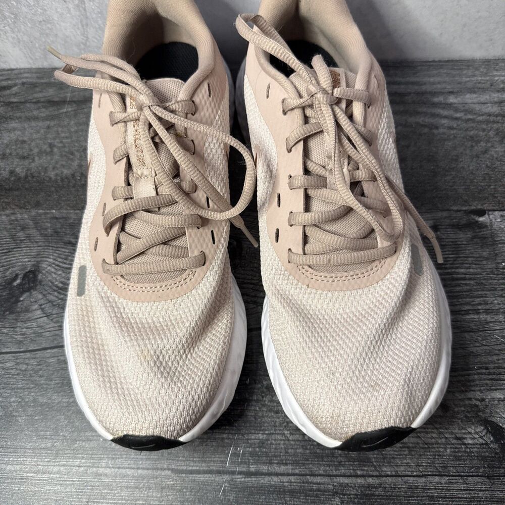 Size 8.5 - Nike Revolution 5 Barely Rose Women’s Shoes